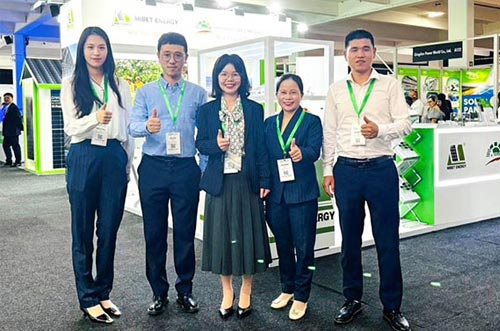 聚力南非！bb贝博中国闪耀2024 Solar & Storage Live展会现场！
